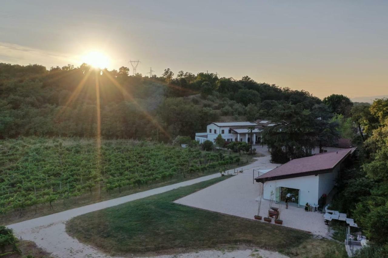 Agriturismo il Rovere Lonato Esterno foto